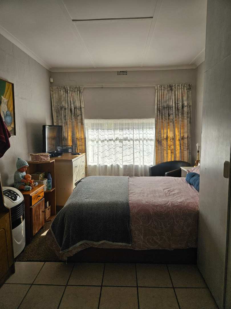 5 Bedroom Property for Sale in Fairbridge Heights Eastern Cape